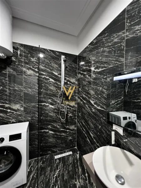 Tirane, jepet me qera apartament 2+1+Ballkon Kati 4, 100 m² 1.000 € (RRUGA “RIZA CEROVA”, PAZARI I RI)