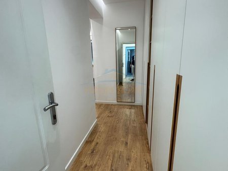 Tirane, jepet me qera apartament 1+1 Kati 4, 55 m² 600 € (Muhamet Gjollesha)