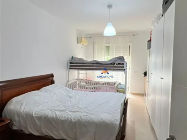 Tirane, shitet apartament 1+1+Ballkon Kati 1, 82 m² 100.000 € (TE FRESKU,RRUGA MUHAMET DELIU)