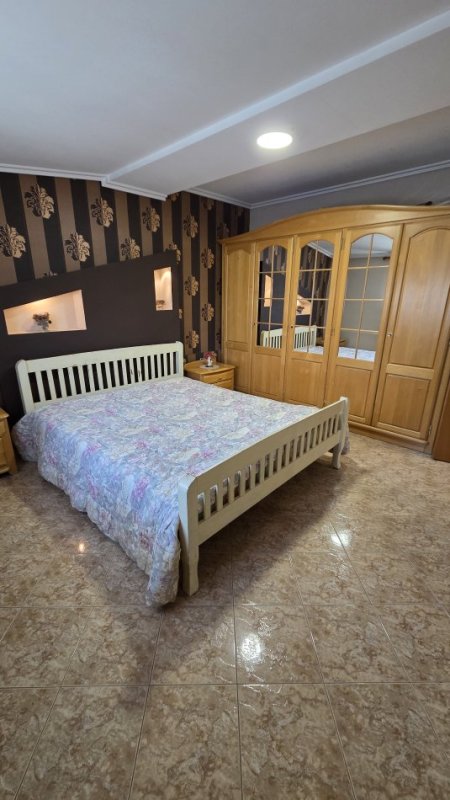 Tirane, jap me qera apartament 2+1 Kati 6, 450 € (Rr.Vathe Koreshi, prane Shkolles se Baletit)