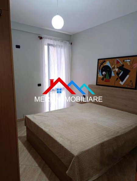 Tirane, jepet me qera apartament 2+1+Ballkon Kati 1, 90 m² 600 € (RRUGA ISLAM ALLA)