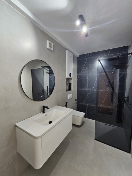 QENDER Tirane, jepet me qera apartament Kati 4, 130 m² 1.300 €