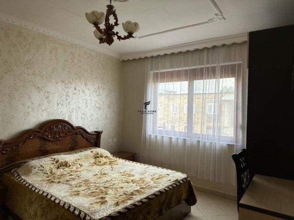 Tirane, jepet me qera apartament 1+1+Ballkon Kati 5, 67 m² 450 € (XHAMLLIK)