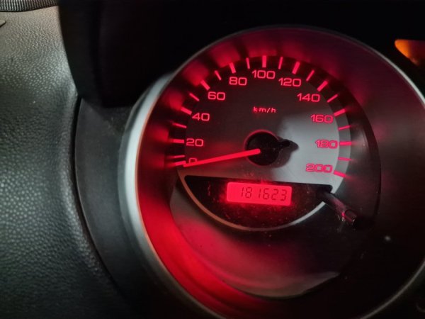 Tirane, shes makine Nafte, jeshile manuale Kondicioner 182 km 2.999 €