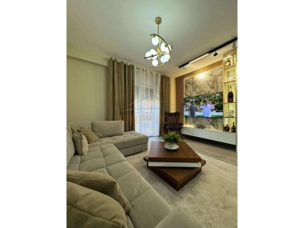 Tirane, shitet apartament 2+1+Ballkon Kati 2, 120 m² (Jordan Misja)