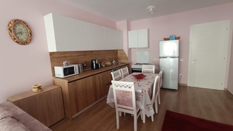 Tirane, jap me qera apartament 2+1+Ballkon Kati 4, 120 m² 600 € 