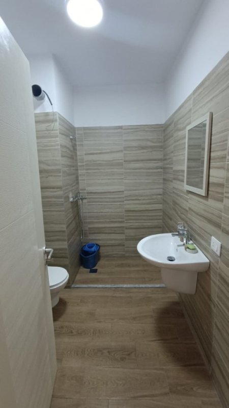 Tirane, jap me qera apartament 2+1+Ballkon Kati 4, 120 m² 600 € 