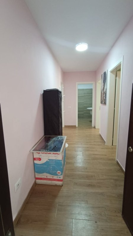 Tirane, jap me qera apartament 2+1+Ballkon Kati 4, 120 m² 600 € 