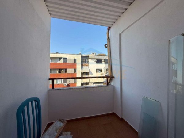Tirane, shitet apartament 2+1+Ballkon Kati 7, 80 m² 128.000 € 