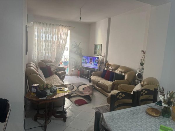 Tirane, shitet apartament 2+1+Ballkon Kati 5, 99 m² 129.000 € (KMY YZBERISHT)