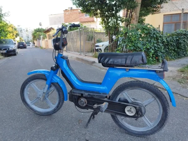 Tirane, shitet Motociklete me pedale Piaggio SI , blu 300 €