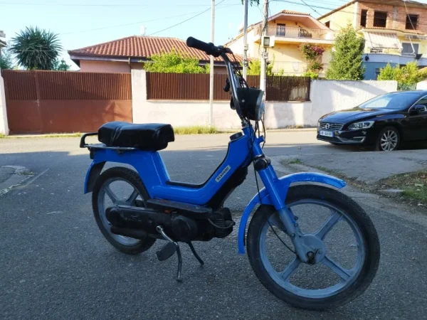 Tirane, shitet Motociklete me pedale Piaggio SI , blu 300 €