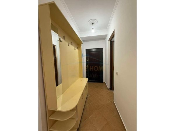 Tirane, shes apartament 2+1 Kati 7, 95 m² 127.000 € (Bulevardin Migjeni, tek Bar Oksigjeni, Yzberisht.)
