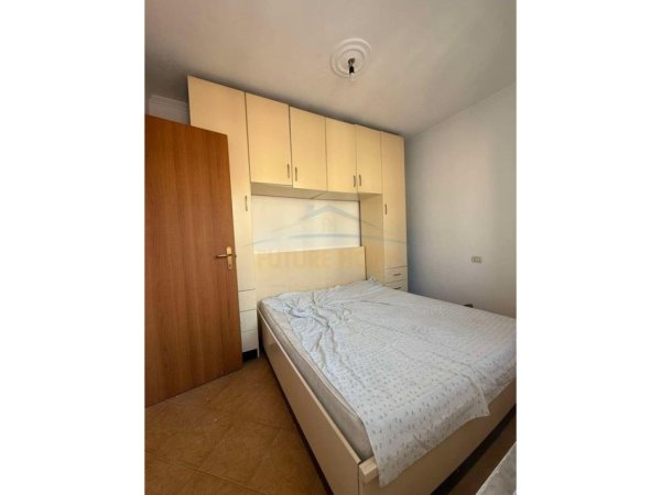 Tirane, shes apartament 2+1 Kati 7, 95 m² 127.000 € (Bulevardin Migjeni, tek Bar Oksigjeni, Yzberisht.)