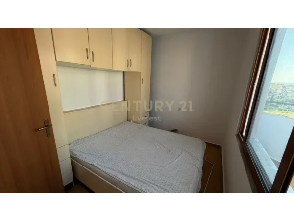 Tirane, shes apartament 2+1 Kati 7, 96 m² 127.000 € (Yzberisht)