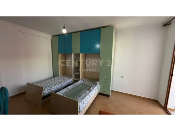 Tirane, shes apartament 2+1 Kati 7, 96 m² 127.000 € (Yzberisht)