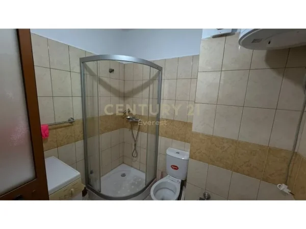 Tirane, shes apartament 2+1 Kati 7, 96 m² 127.000 € (Yzberisht)