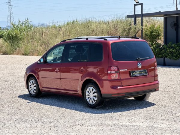 Durres, shitet makine VOLKSWAGEN TOURAN 1.9 Nafte, portokalli manuale Klima 174.000 km