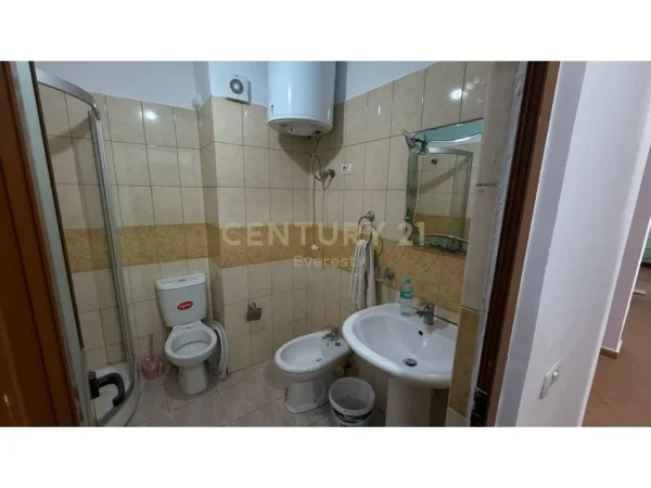 Tirane, shes apartament 2+1 Kati 7, 96 m² 127.000 € (Yzberish)