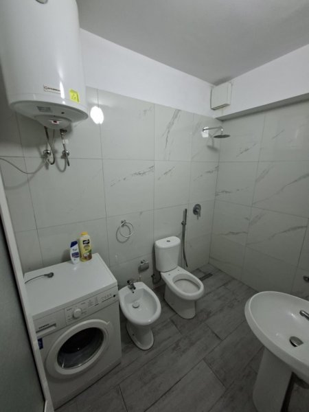 Tirane, jepet me qera apartament 1+1+Aneks+Ballkon Kati 1, 50 m² 350 € (Rruga Jordan Misja)