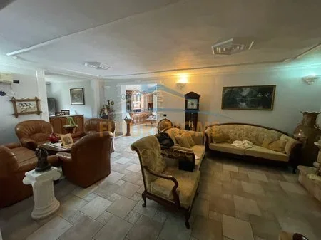 Tirane, shitet apartament 3+1 Kati 5, 155 m² 16.000.000 € 