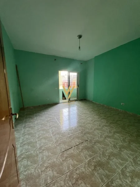 Tirane, shitet apartament 3+1+Ballkon Kati 3, 120 m² 258.000 € (KOMUNA E PARISIT)
