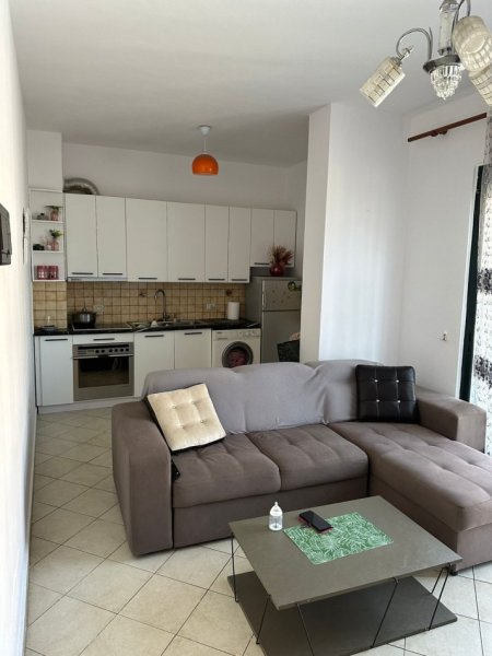 Tirane, shitet apartament 1+1 , 67 m² 88.000 € 