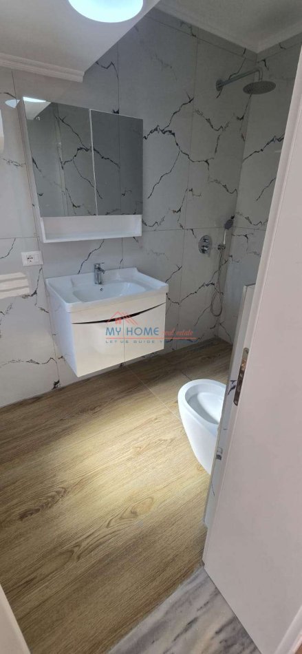 Tirane, shitet garsonier Kati 3, 30 m² 95.000 € (Myslym Shyri)