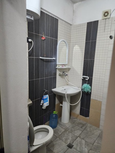 Tirane, jepet me qera vetem 1 dhome 1+1 Kati 5, 24 m² 280 € 