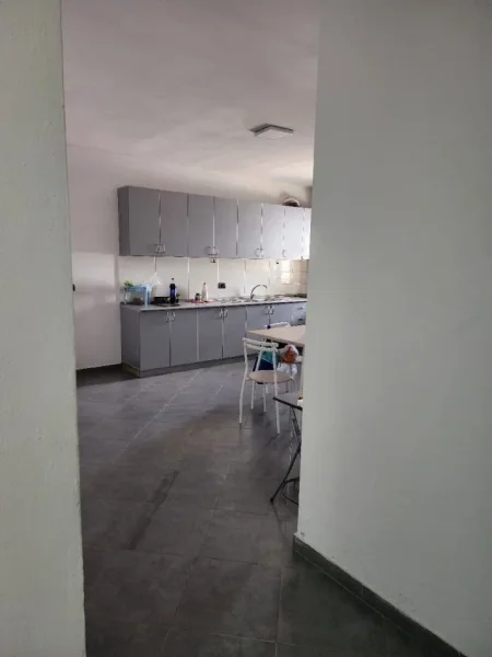 Tirane, jepet me qera vetem 1 dhome 1+1 Kati 5, 24 m² 280 € 