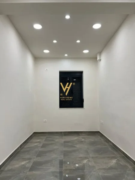 Tirane, shitet dyqan Kati 0, 89 m² 525.000 € (STADIUMI DINAMO)