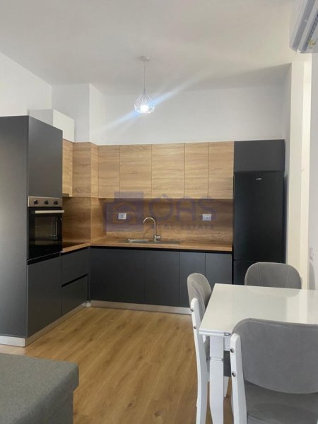 Tirane, jepet me qera apartament 2+1+Aneks+Ballkon Kati 7, 70 m² 550 € (Rezidenca Kaimi, Ali Dem, Tirane(+ post parkimi))