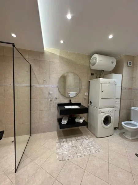 Tirane, shitet apartament 2+1+Ballkon Kati 3, 110 m² 348.000 € (Rr. Kosovarve ,Liqeni Tiranes)