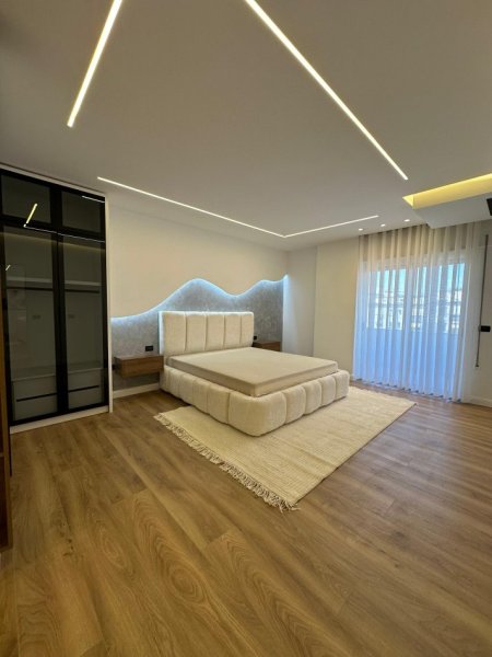 Tirane, shitet apartament 2+1+Ballkon Kati 3, 110 m² 348.000 € (Rr. Kosovarve ,Liqeni Tiranes)