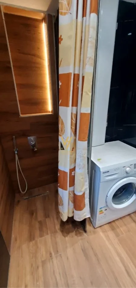 Tirane, jepet me qera apartament 2+1+Ballkon Kati 1, 75 m² 650 € (MEDRESEJA)