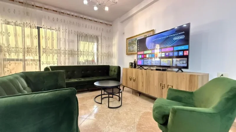 Tirane, jepet me qera apartament 2+1 Kati 4, 105 m² 750 € (Komuna e Parisit)