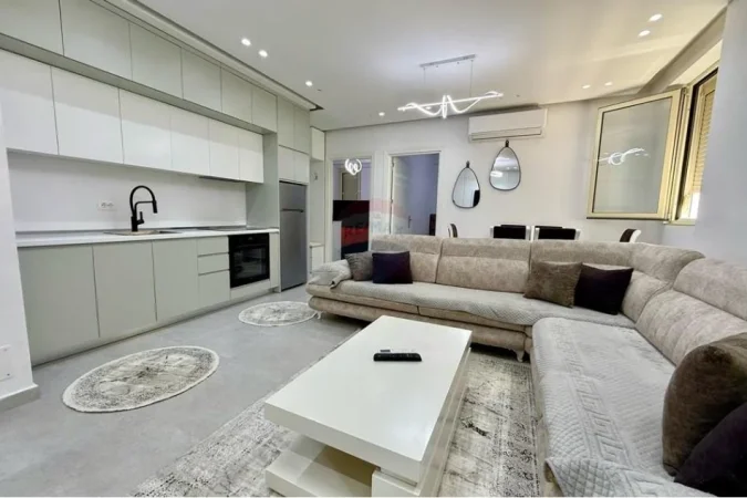 Tirane, jepet me qera apartament 2+1+Ballkon Kati 3, 80 m² 450 € (KOMPLEKSI TOM DOSHI)
