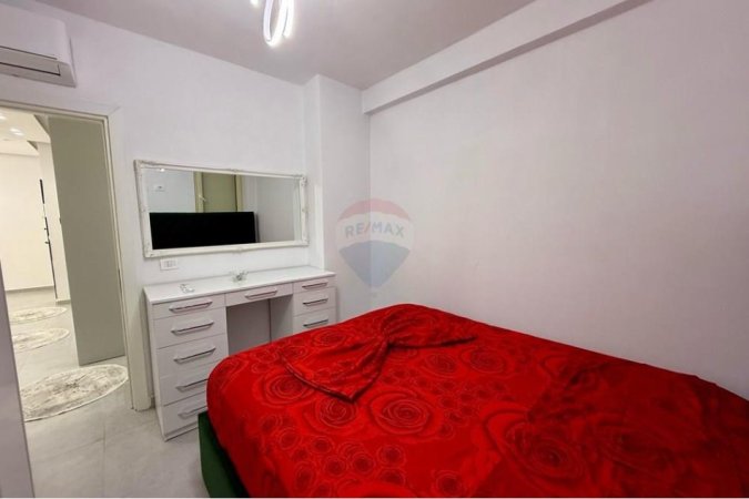 Tirane, jepet me qera apartament 2+1+Ballkon Kati 3, 80 m² 450 € (KOMPLEKSI TOM DOSHI)