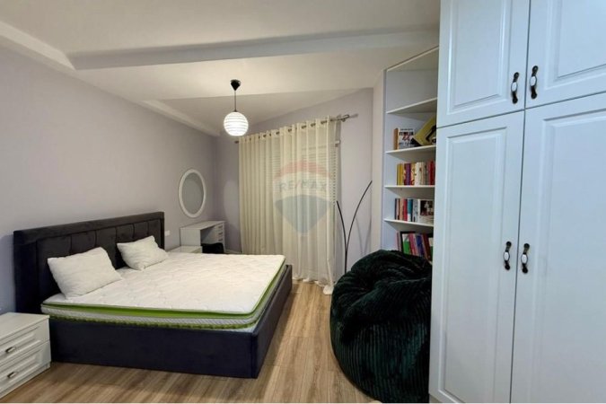 Tirane, jepet me qera apartament 1+1+Ballkon Kati 3, 70 m² 650 € (KODRA E DIELLIT 2)