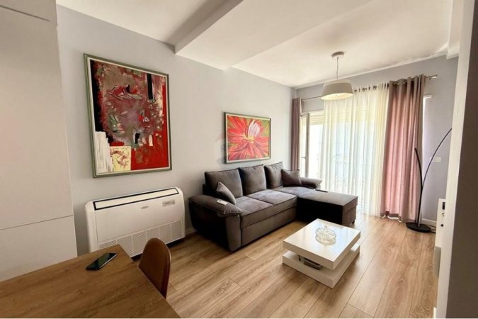 Tirane, jepet me qera apartament 1+1+Ballkon Kati 3, 70 m² 650 € (KODRA E DIELLIT 2)