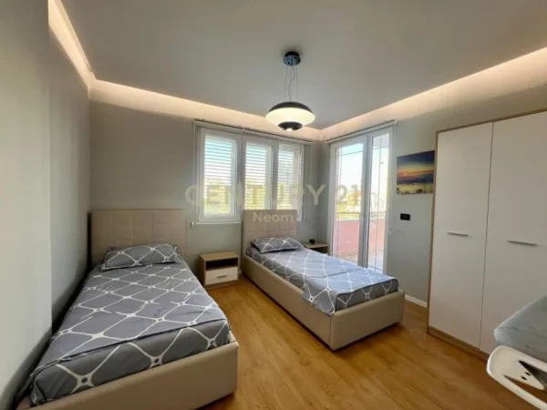 Tirane, jap me qera apartament 2+1+2 , 120 m² 800 € (KOPSHTI BOTANIK)