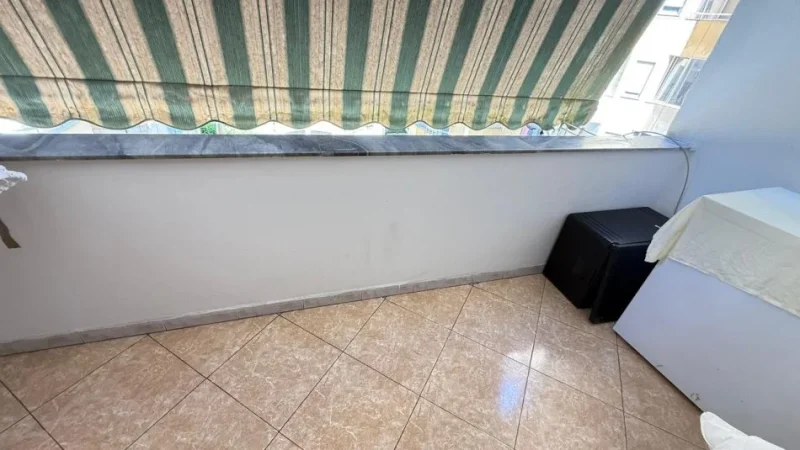 Tirane, jepet me qera apartament 2+1+Ballkon , 105 m² 750 € 