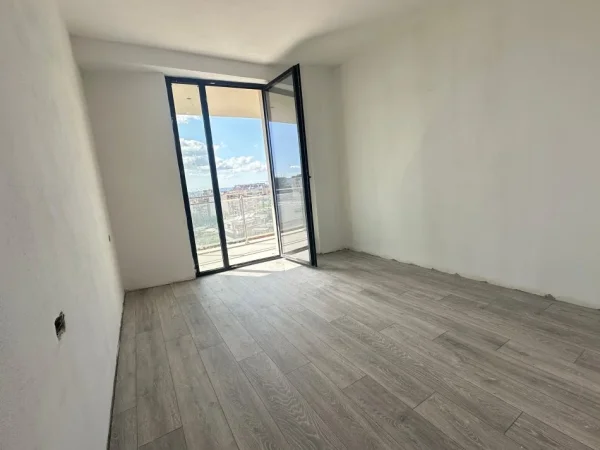 Tirane, shitet apartament 1+1+Aneks+Ballkon Kati 8, 75 m² 165.000 € (Rruga Mine Peza)
