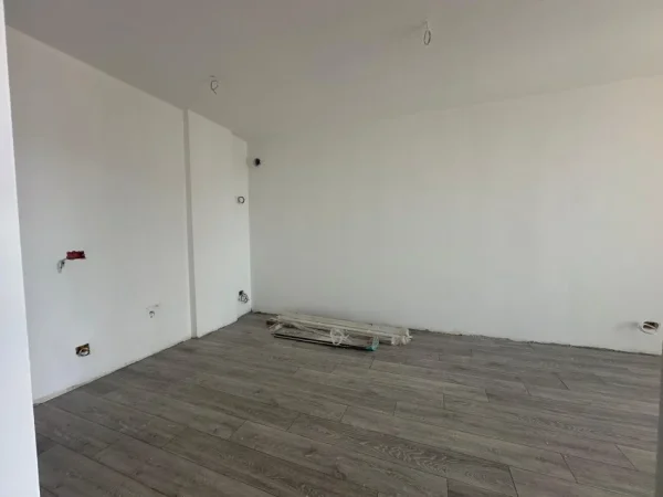 Tirane, shitet apartament 1+1+Aneks+Ballkon Kati 8, 75 m² 165.000 € (Rruga Mine Peza)