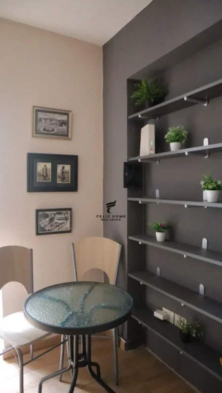 Tirane, jepet me qera apartament 2+1 Kati 2, 70 m² 520 € (SELVIA)