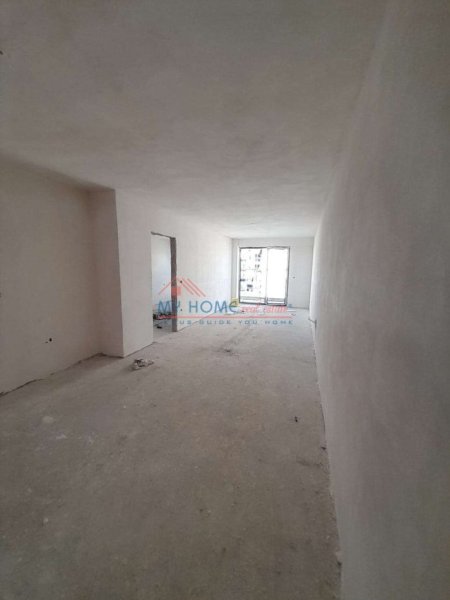 Tirane, shitet apartament 1+1+Ballkon Kati 11, 79 m² 122.700 € (Ish Fusha e Aviacionit)