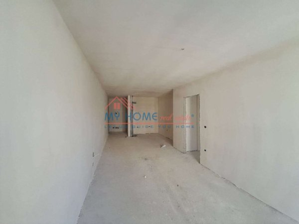Tirane, shitet apartament 1+1+Ballkon Kati 11, 79 m² 122.700 € (Ish Fusha e Aviacionit)