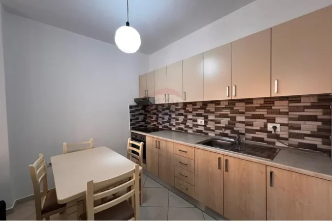 apartment 1+1 ne shitje perball Golden Park!