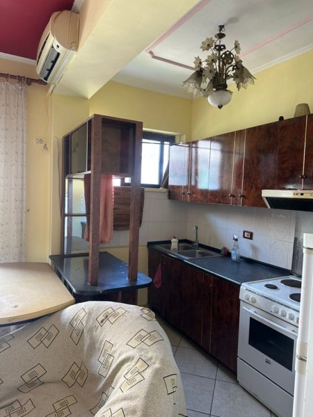 Durres, shitet apartament 1+1+Ballkon Kati 4, 70 m² (Gjykata)