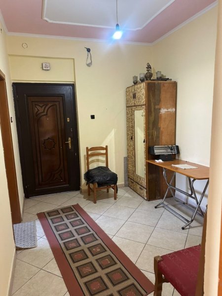 Durres, shitet apartament 1+1+Ballkon Kati 4, 70 m² (Gjykata)